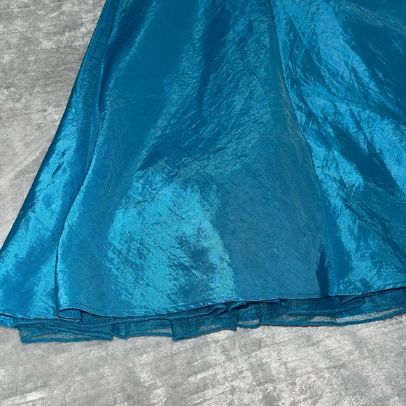 Blue Backless Dress with Pockets - Picture 3 of 9